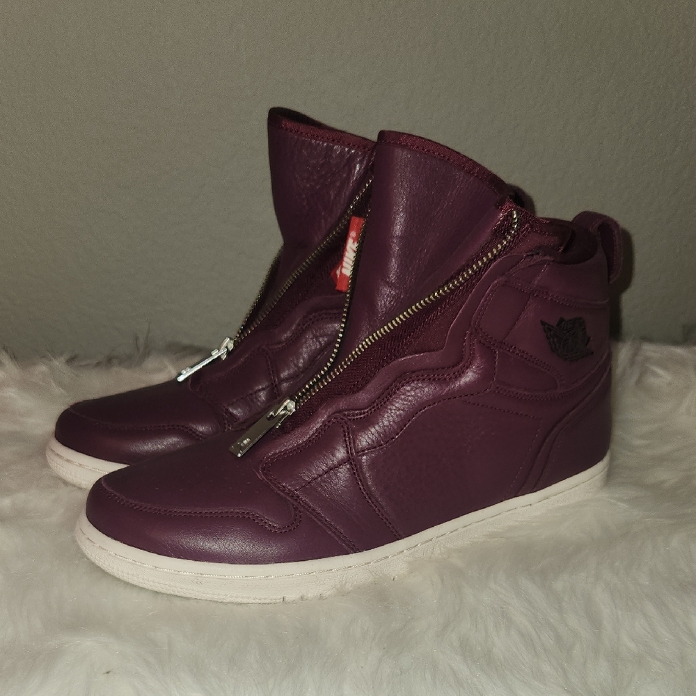 Jordan 1 Bordeaux High-Top Sneakers